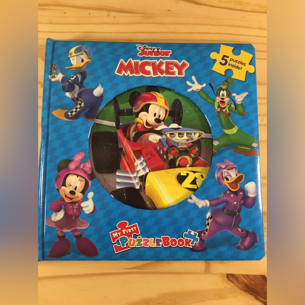 Disney Junior Mickey Roadster Races My First Puzzle Book (5 Puzzles Inside)